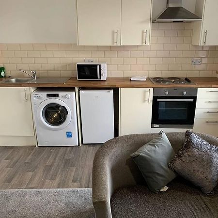Fully Equipped Kitchen, Double Room Neath Luaran gambar