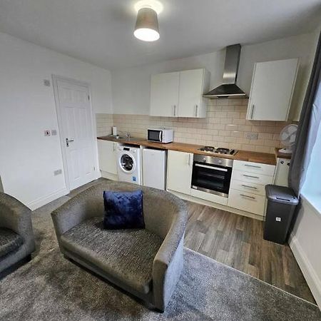 Fully Equipped Kitchen, Double Room Neath Luaran gambar